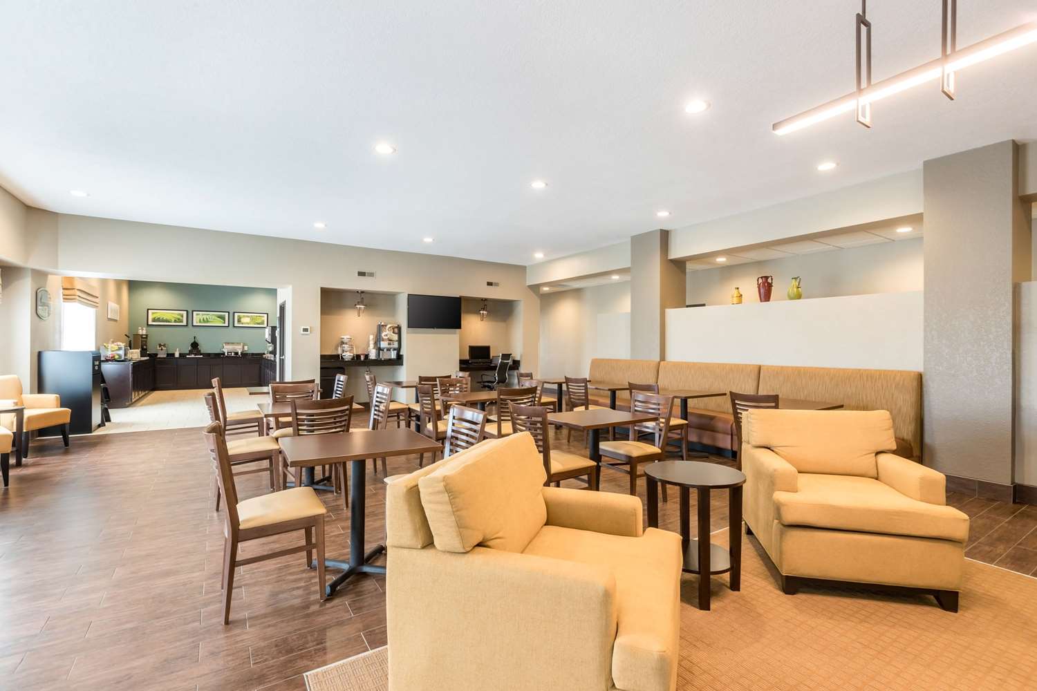 Sleep Inn & Suites West Des Moines near Jordan Creek 31/39
