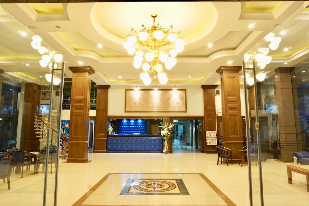 Lobby at Miloft Sathorn Hotel, BANGKOK
