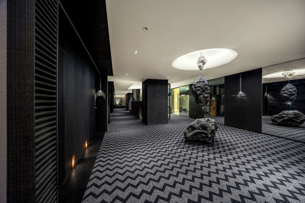 Borrman Hotel (Guangzhou Tianhe Sports Center Linhe West Metro Station) 50/56