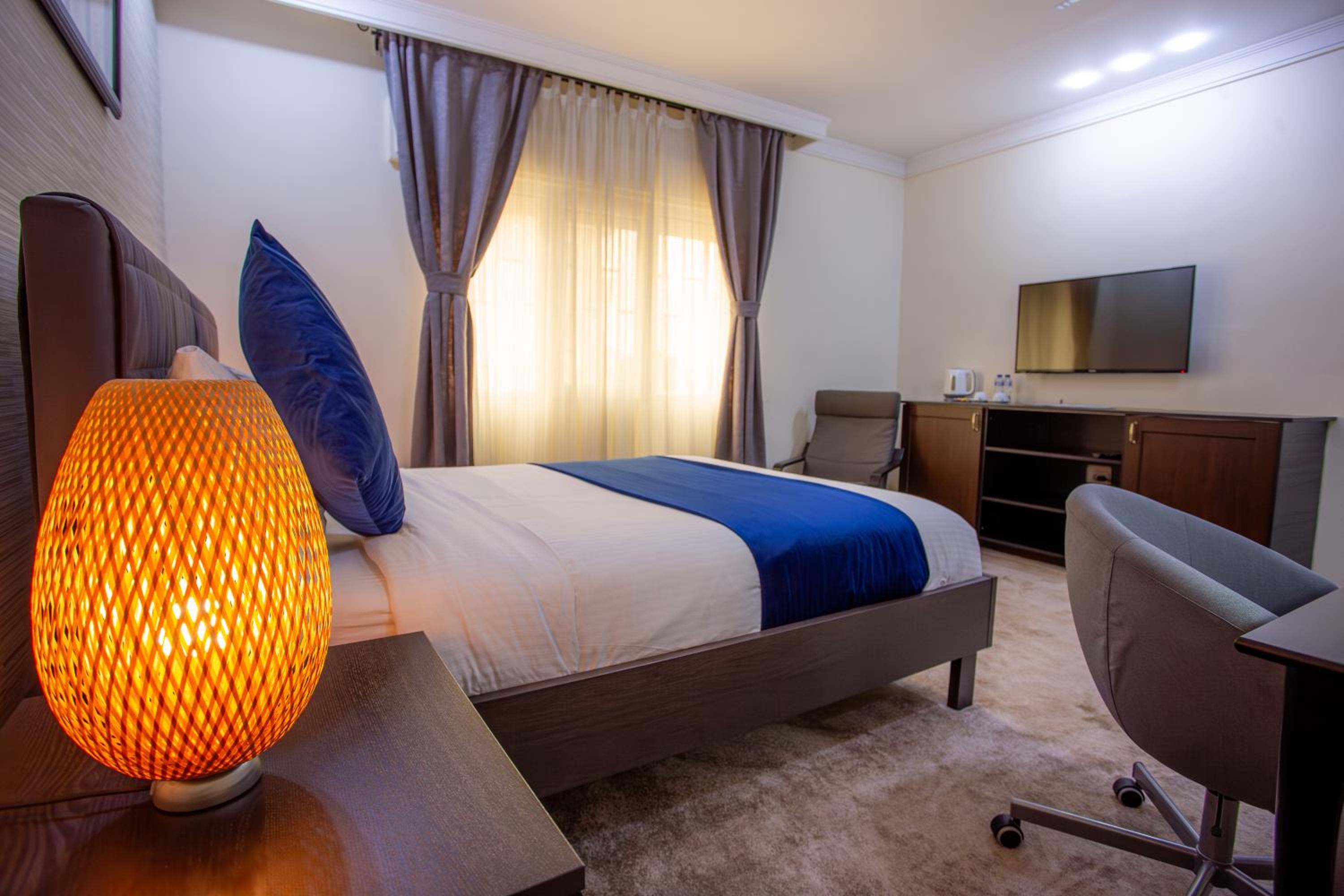 غرفة قياسية بسرير مزدوج، Albasem Hotel 2/2