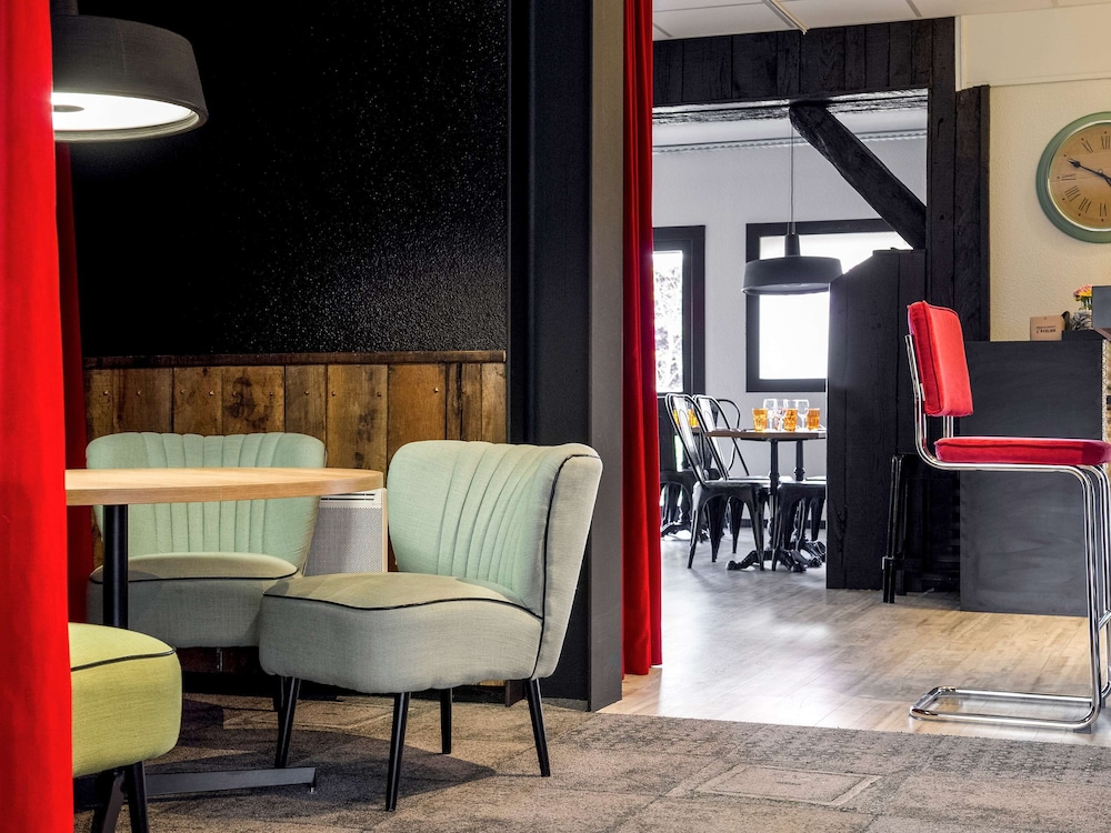 Ibis Styles Chartres 32/50