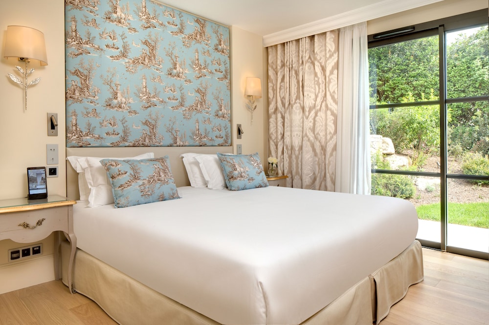 Prestige, Deluxe, King Bed, Terrace or Garden View