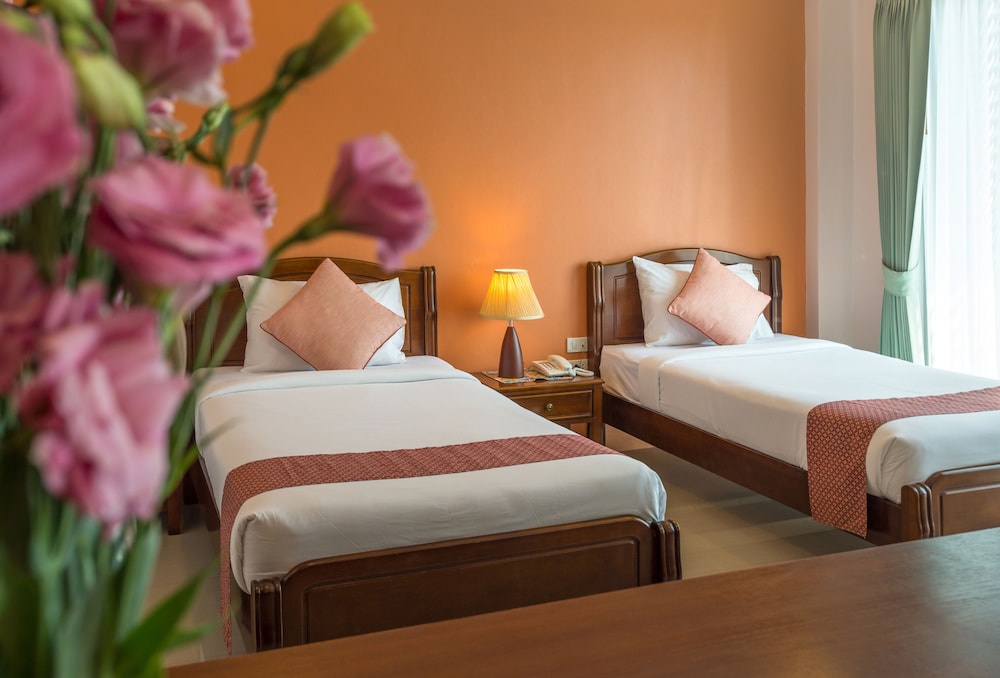 Krabi Phetpailin Hotel 23/49