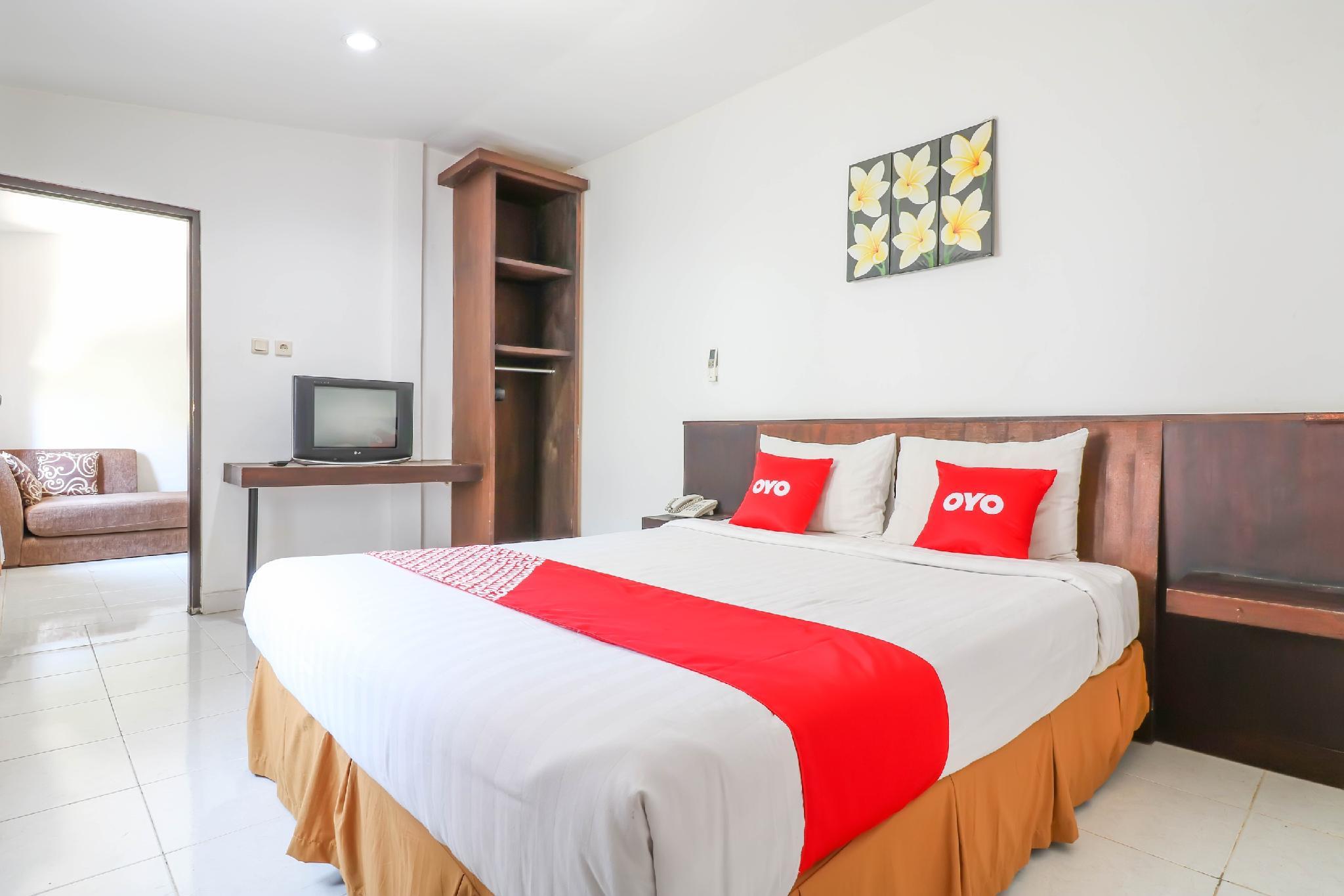 Suite Family Room