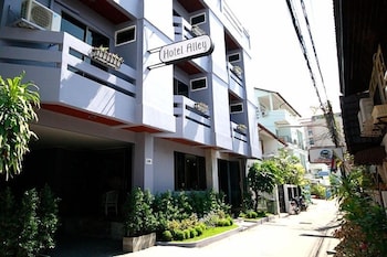 Hotel Alley 1/38