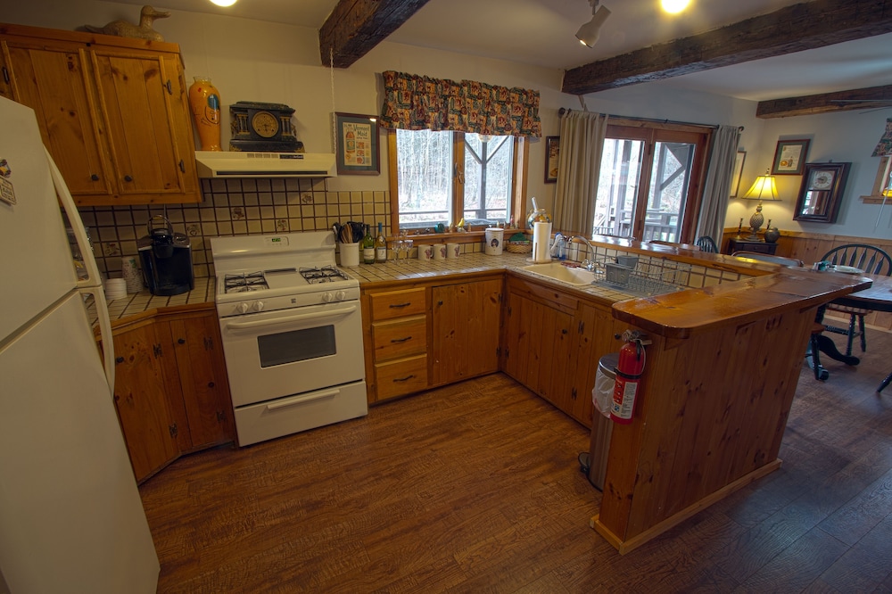 Phineas Swann Bed Breakfast 54/80