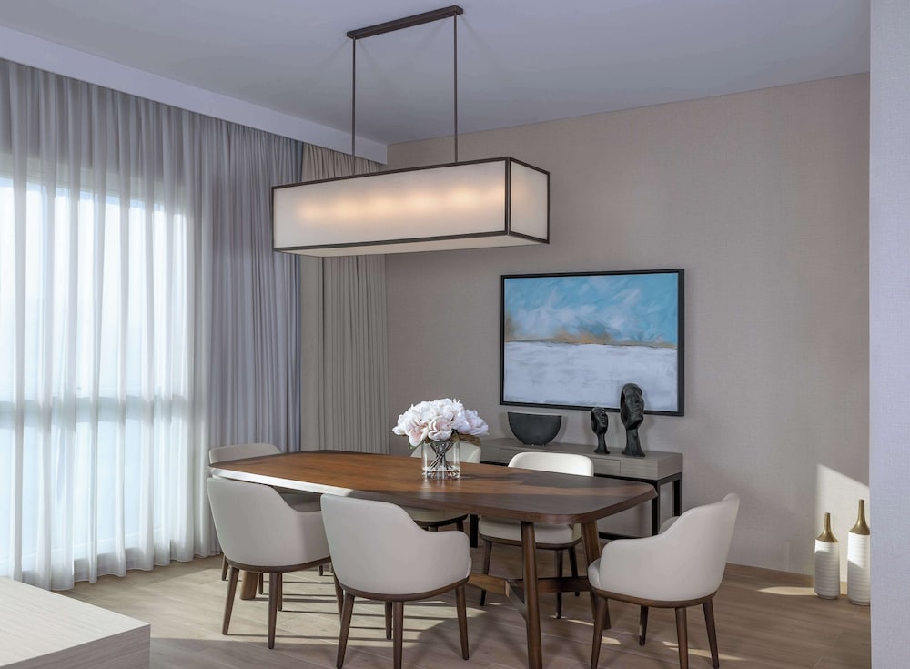 Hyatt Regency Oryx Doha 78/79