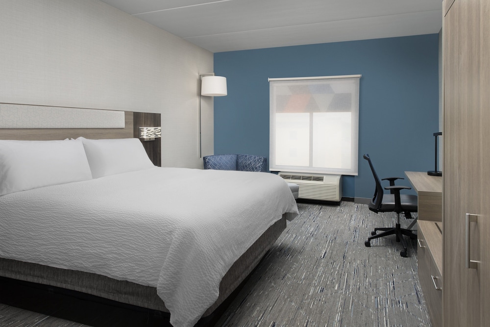 Holiday Inn Express Hoteland Suites Knoxville-Clinton 26/65
