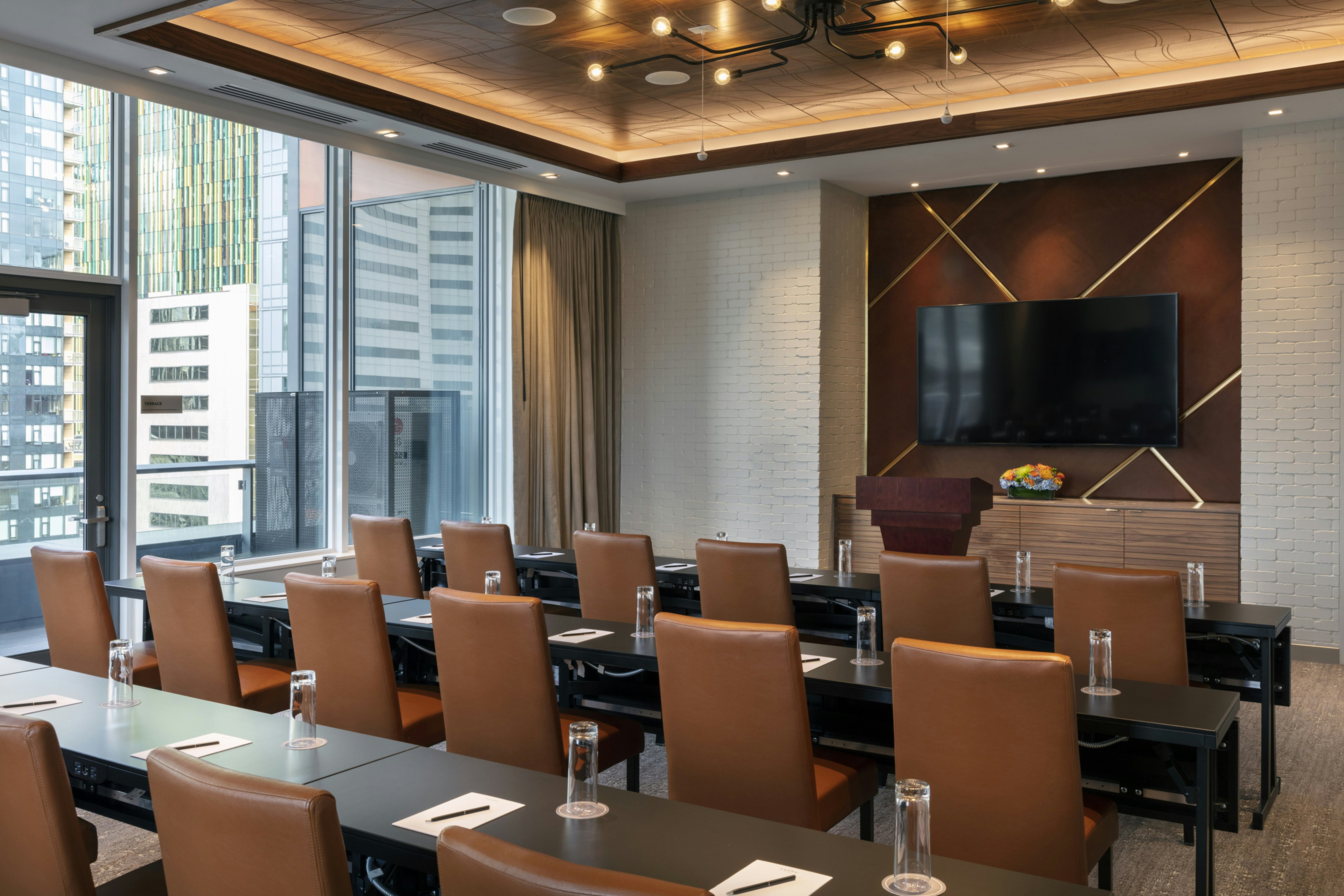 The Sound Hotel Seattle Belltown Tapestry Collection by Hilton 18/23