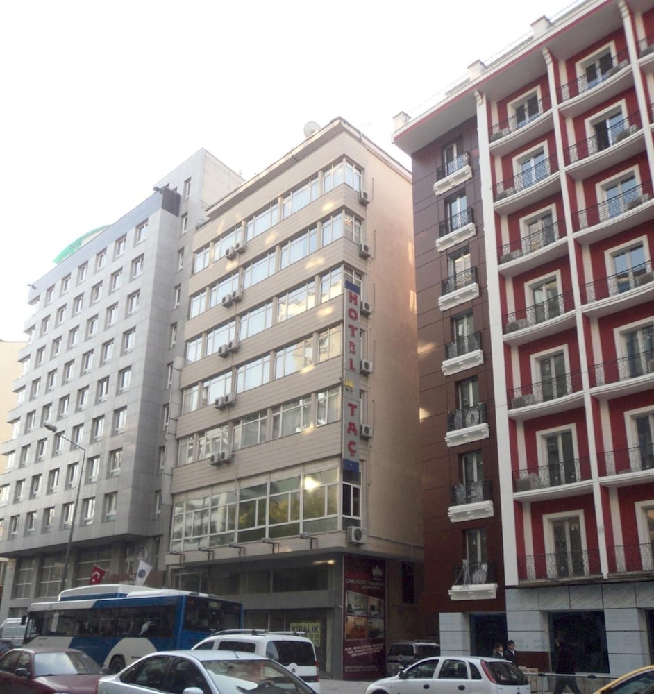 Tac Hotel 7/50