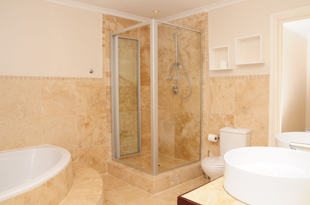 Hout Bay Breeze 48/50