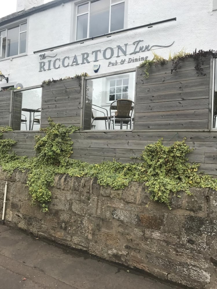 Riccarton Inn 34/35