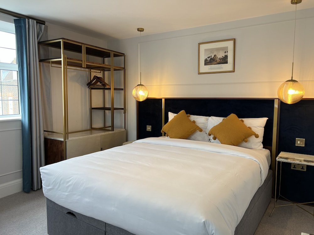 LUXURY, DOUBLE BED
