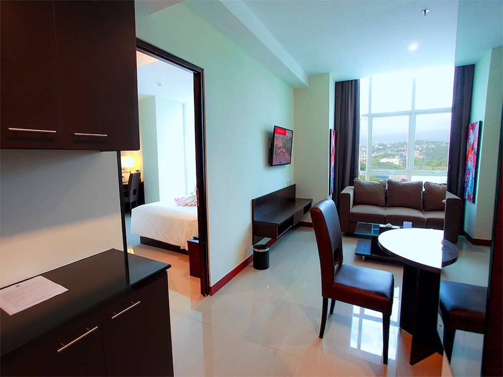 Best Western The Lagoon Hotel 43/45