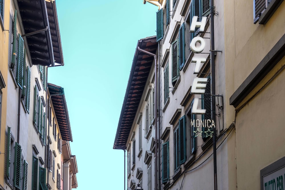 Hotel Monica 42/43