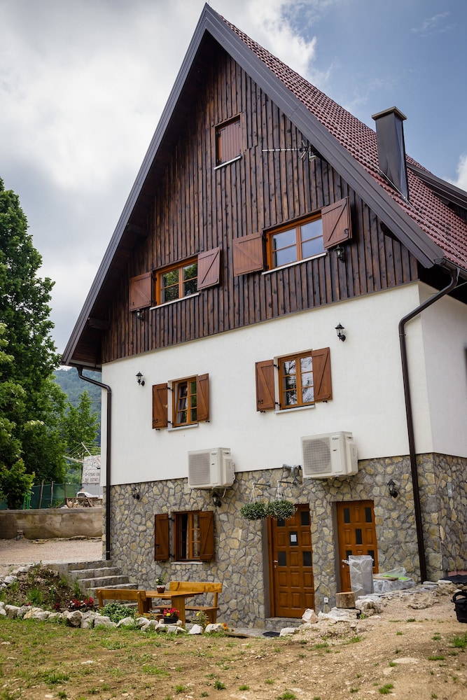 Rustic Lodge Plitvice 2/47