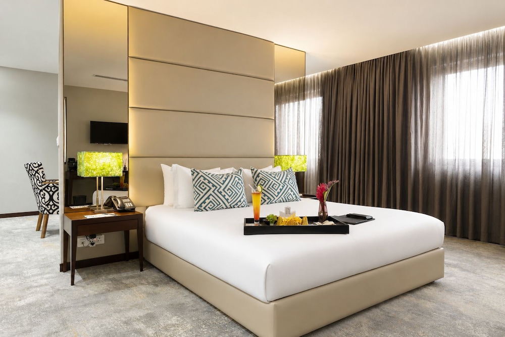 Fiesta Residences 6/67
