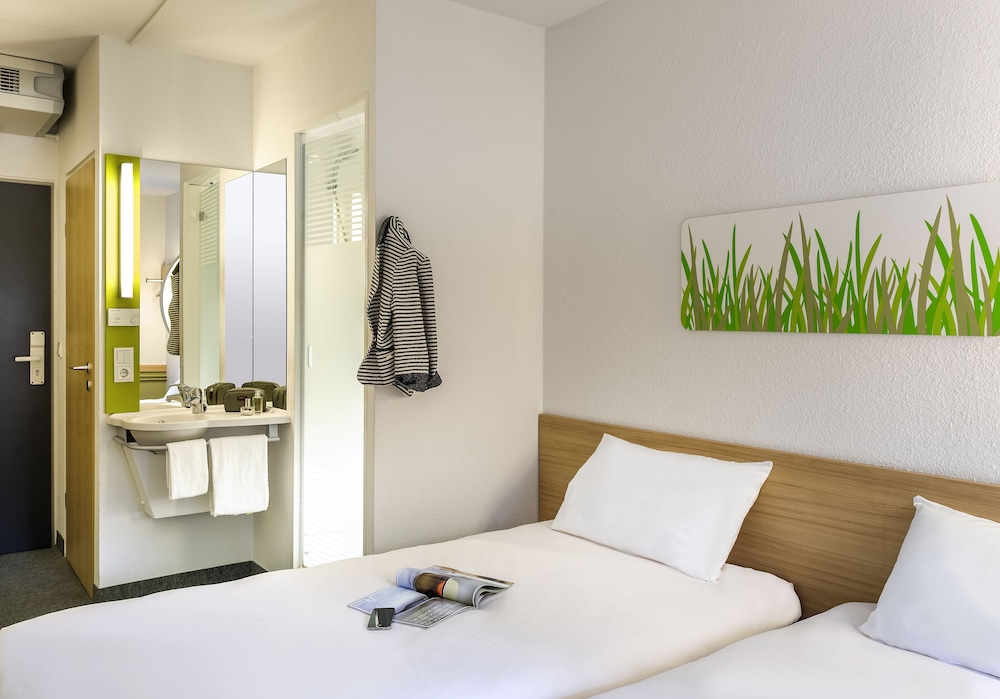 Ibis Budget Zurich City West 15/63