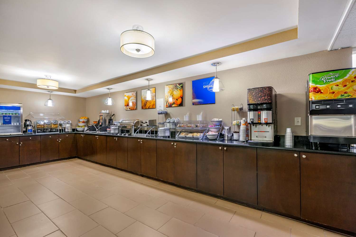 Comfort Inn & Suites St. Pete - Clearwater International Airport 22/41
