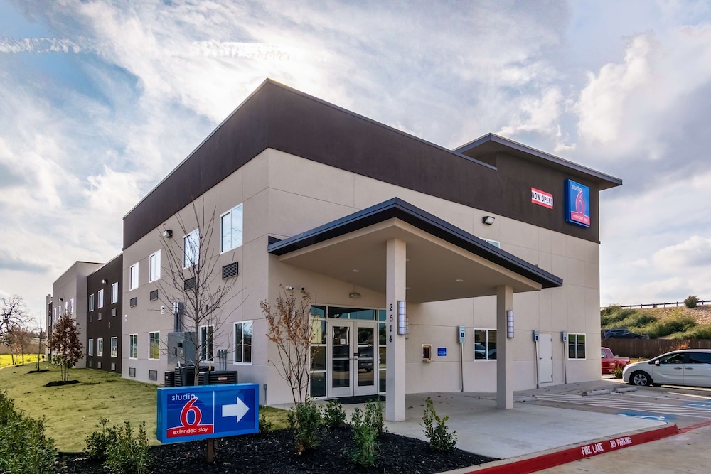 Studio6 Mesquite, TX - Dallas in BALCH SPRINGS - TX