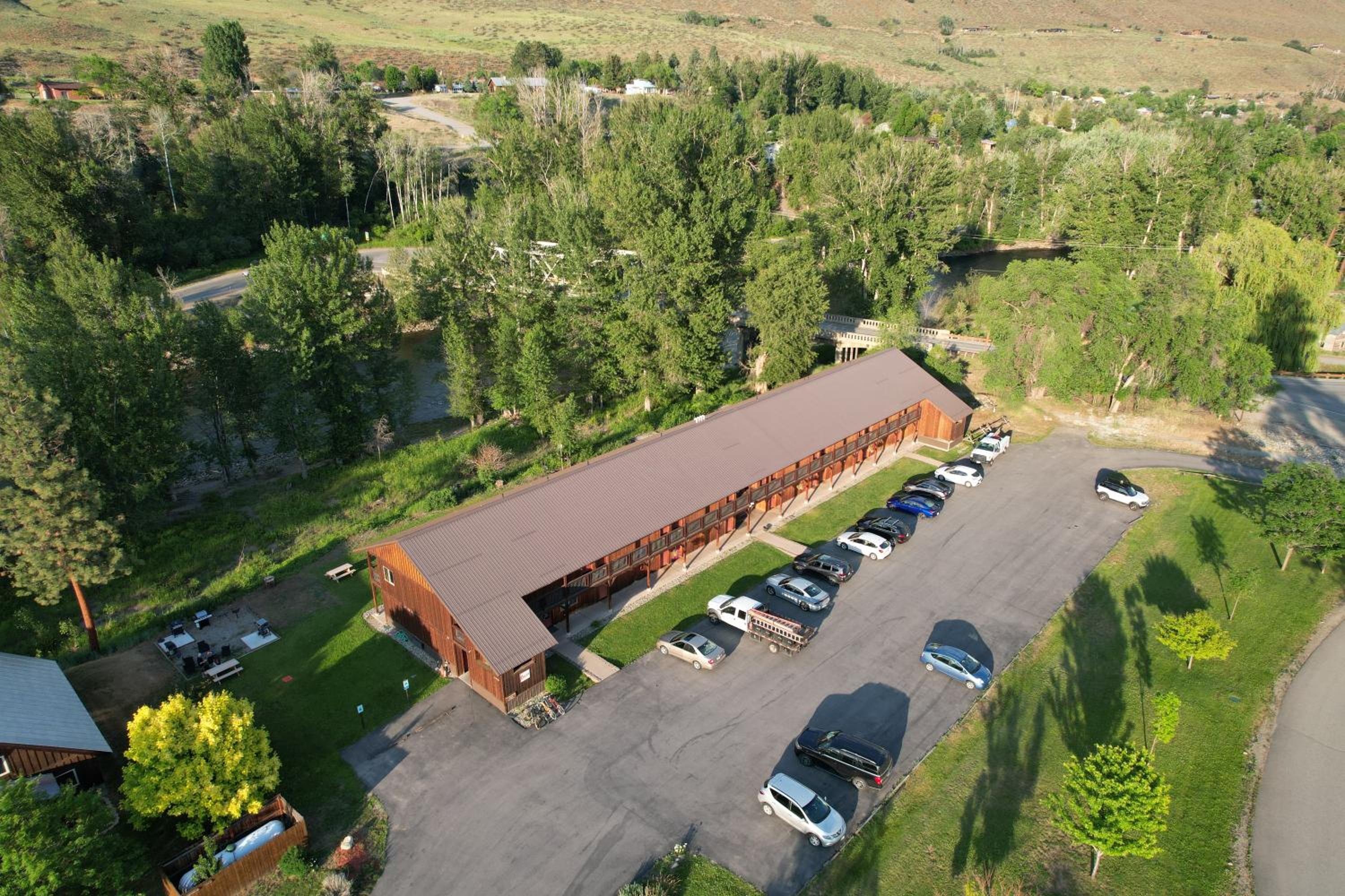 Methow River Lodge & Cabins 10/11