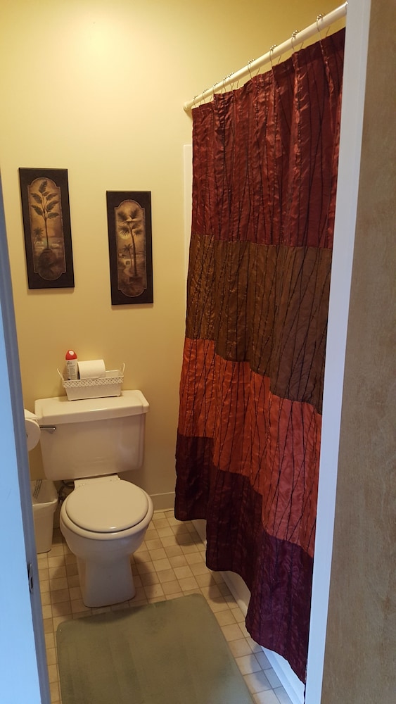 Woodstock Inn B&B 46/50
