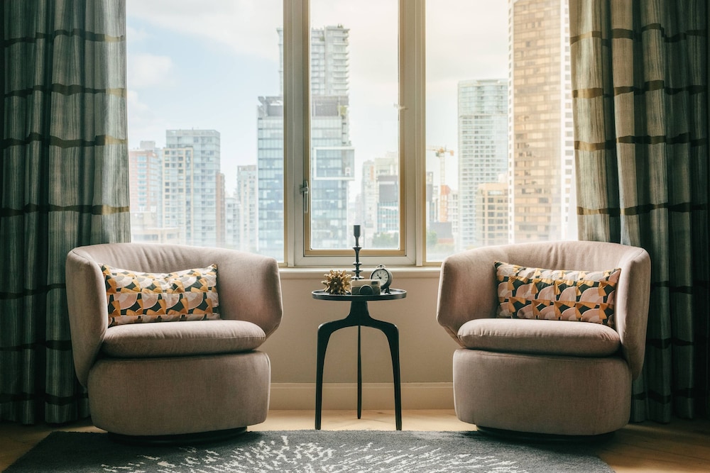 Delta Hotels by Marriott Vancouver Downtown Suites 48/49