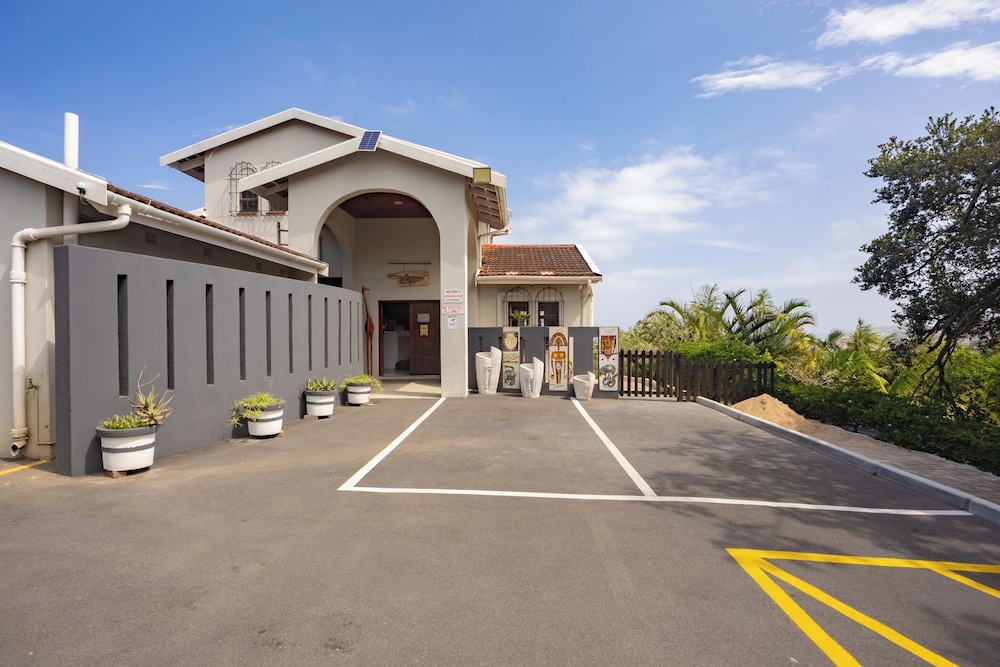 Beachcomber Bay Guest House 39/50