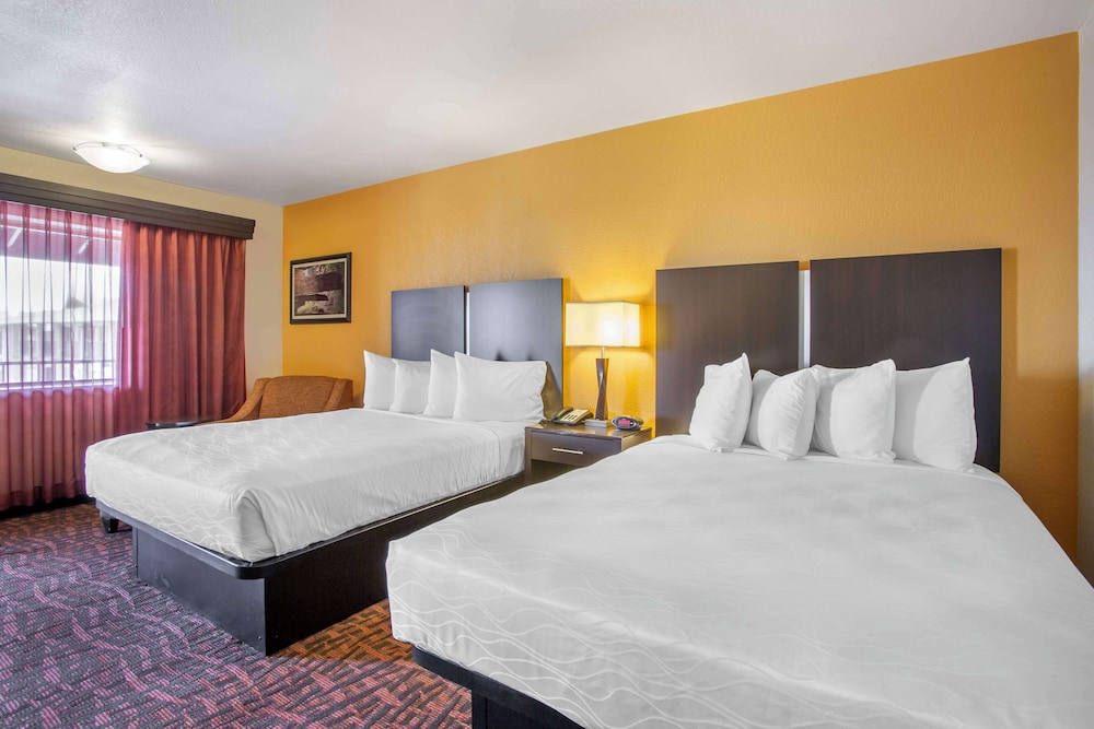 غرفة قياسية بسريرين كوين، Best Western Arizonian Inn 2/4