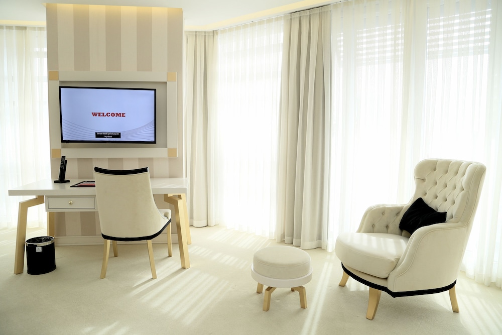 Ramada Hotel & Suites by Wyndham Istanbul Sisli 36/51