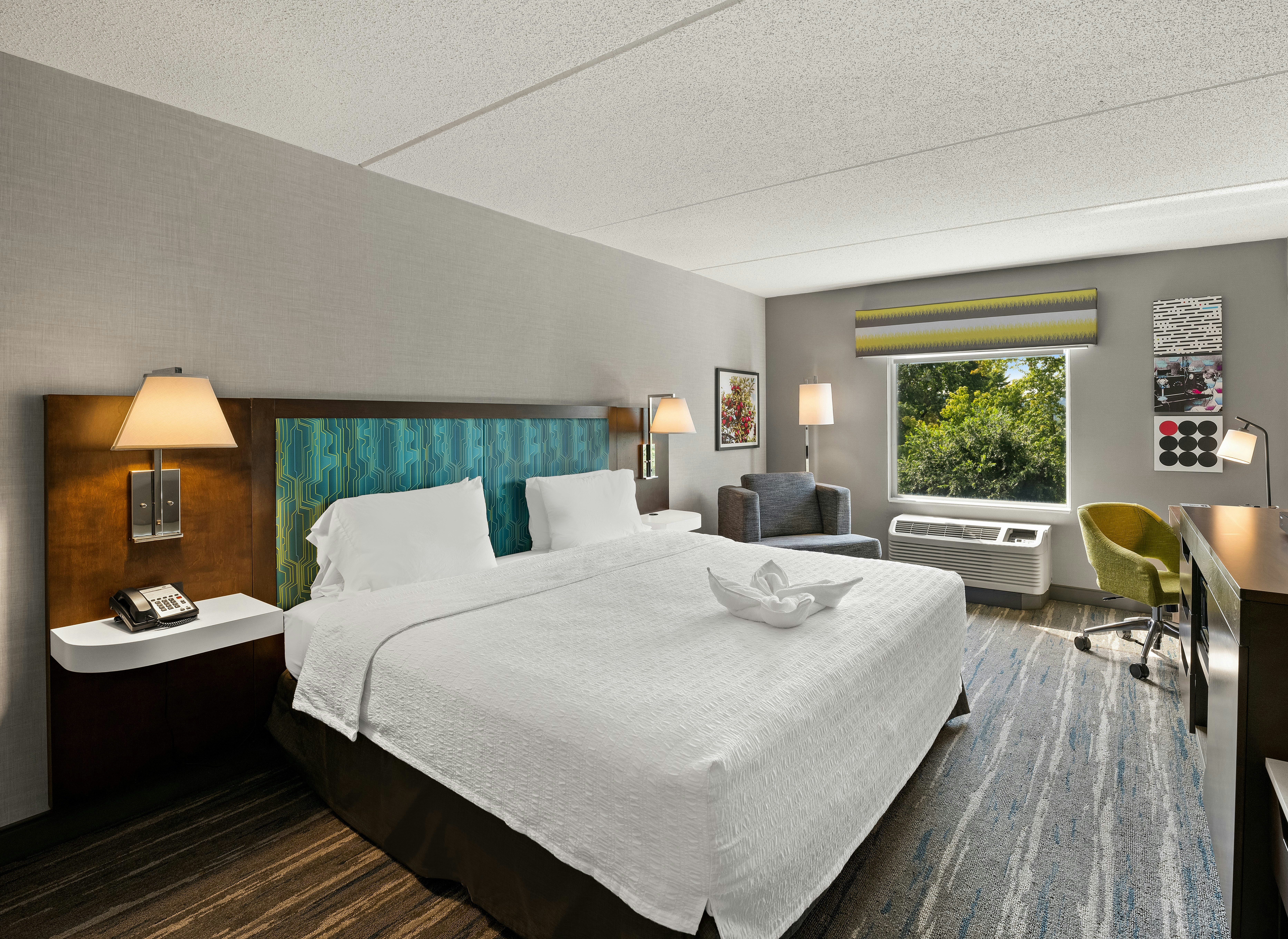 غرفة بسرير كينج، Hampton Inn & Suites Poughkeepsie 3/10