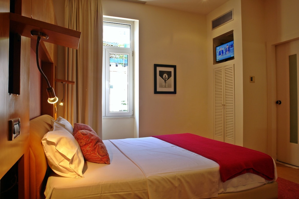 SEMELI HOTEL 35/55