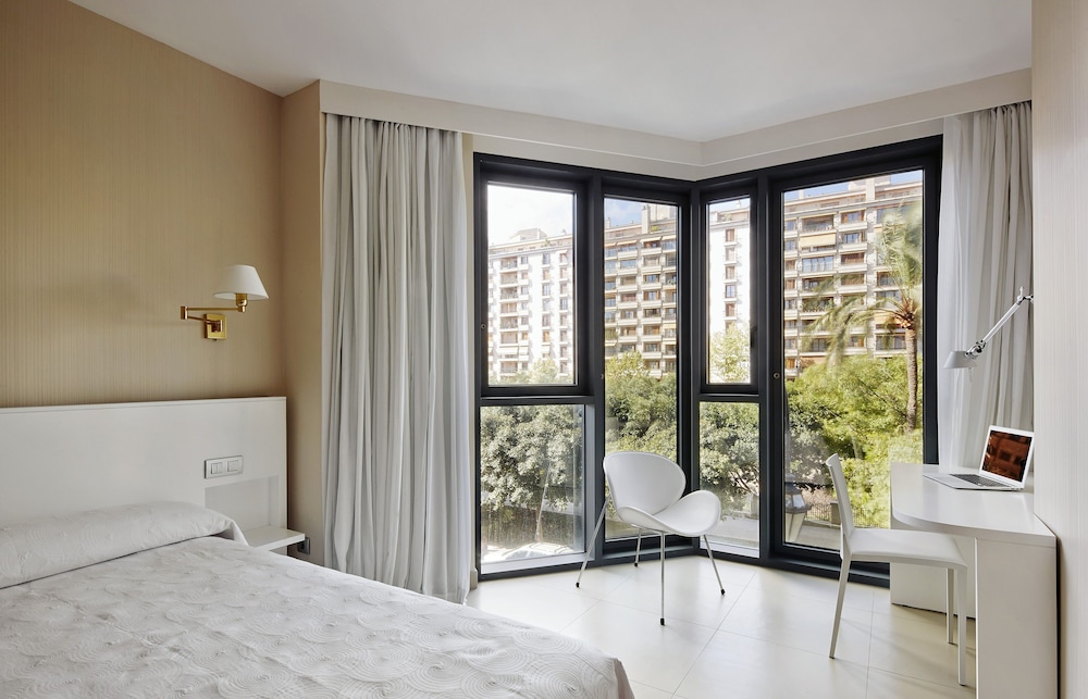 Hotel Palladium 25/80