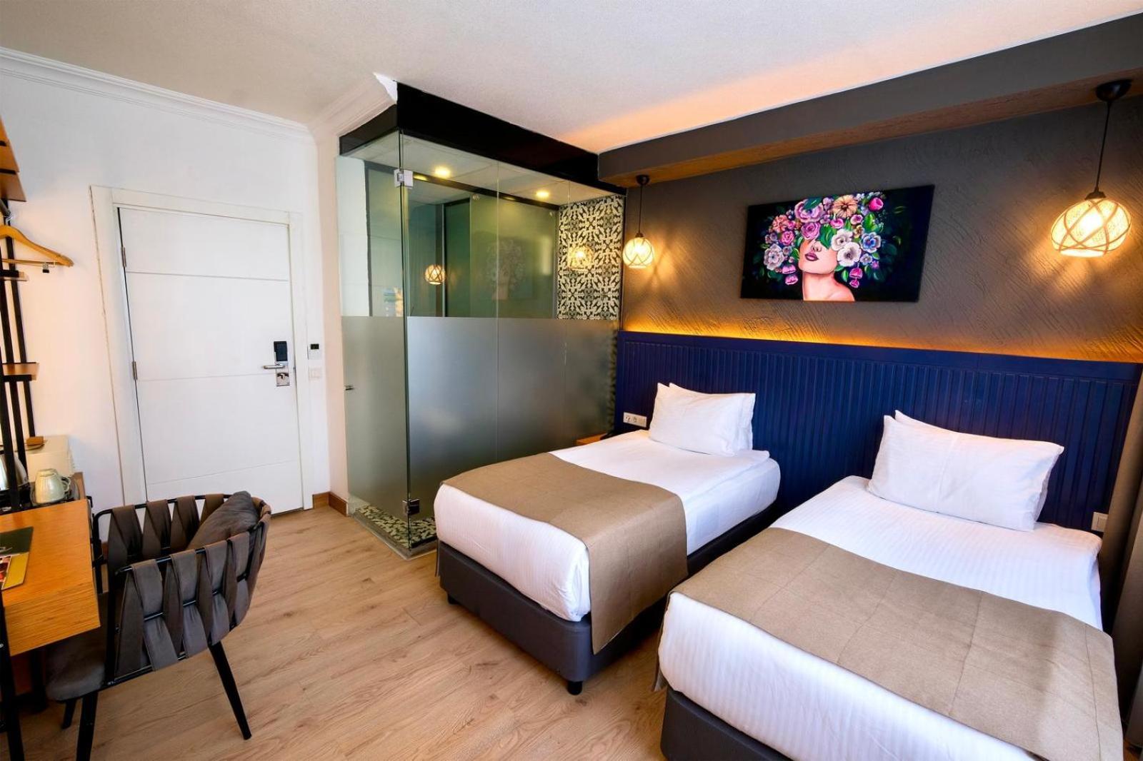 Lara Atalla Hotel 6/39