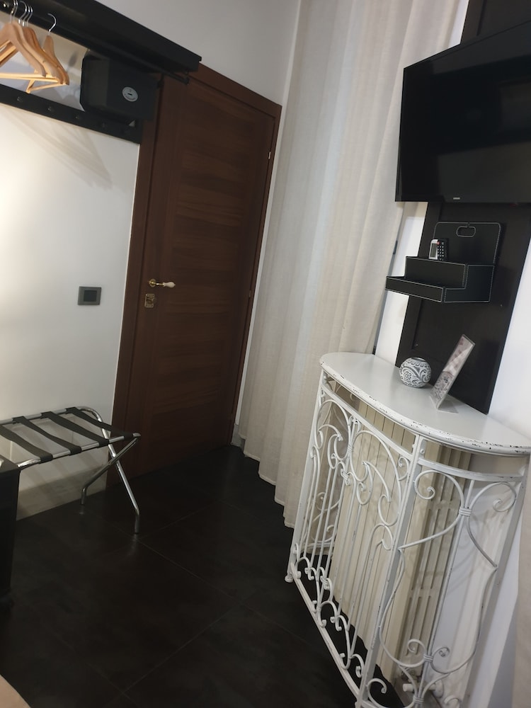 APARTHOTEL DEI MERCANTI 38/67