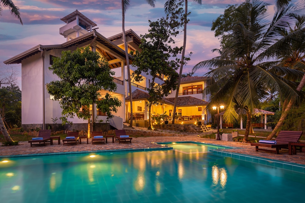 Serenity Boutique Unawatuna 5/50