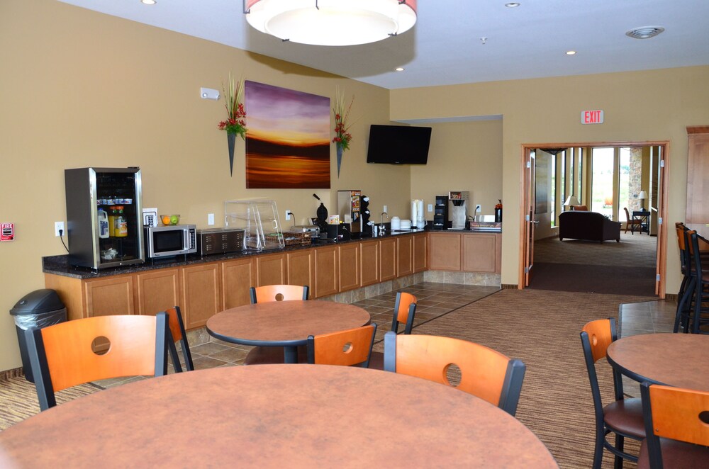 Cobblestone Inn and Suites Newton (ex. Boulders Inn & Suites) 50/55