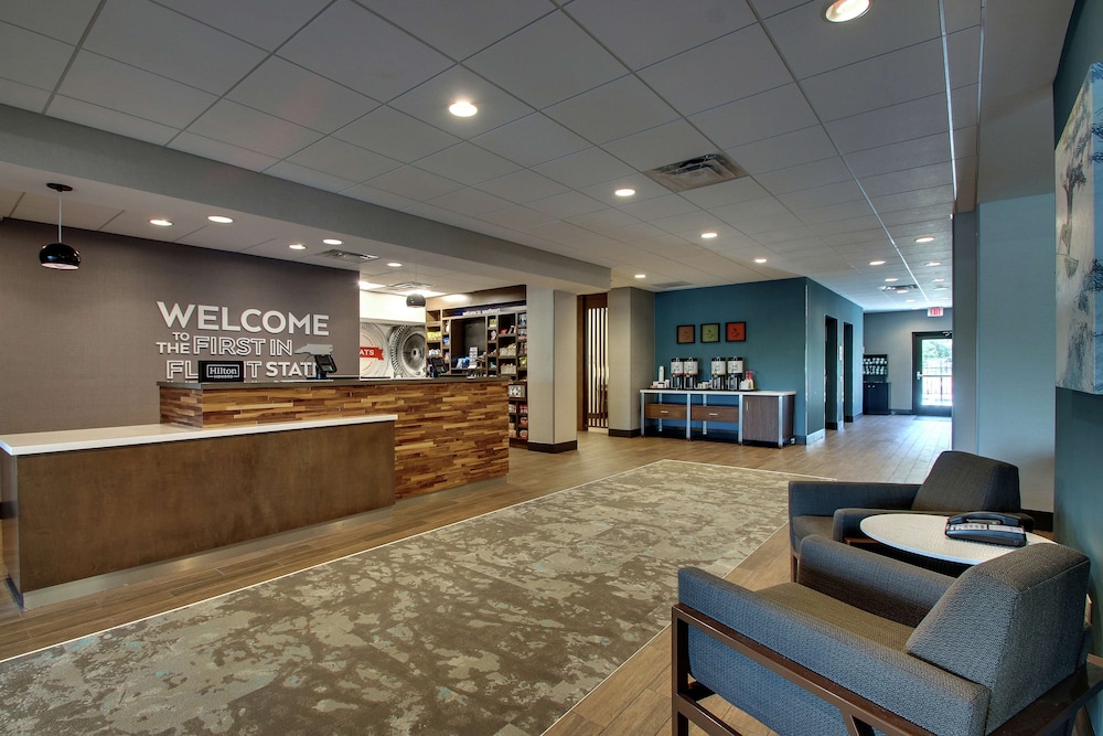 Hampton Inn And Suites Southport 8/56