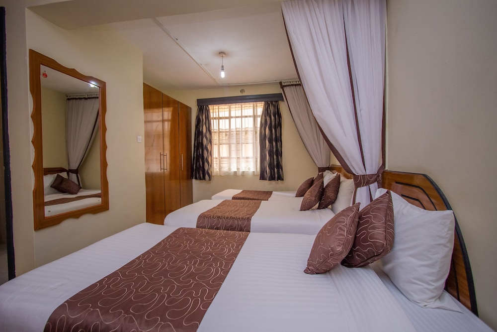 Emboita Hotel 11/50