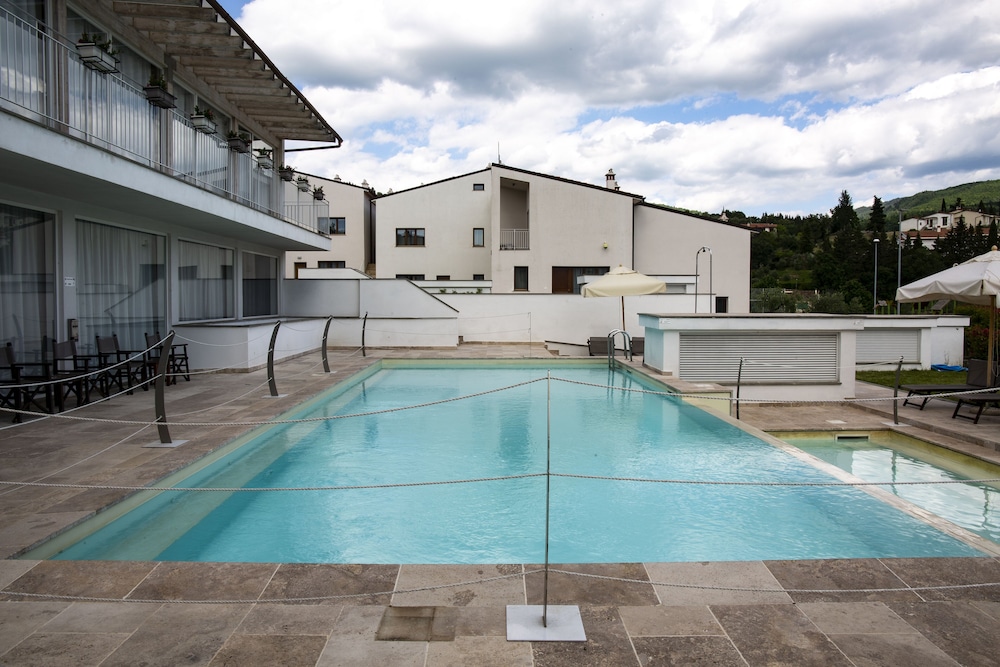 The Florence Hills Resort Spa 43/50