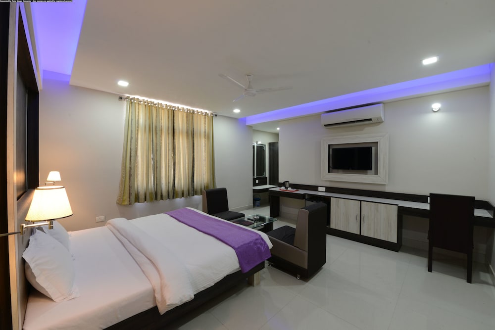 HEERALAL HOTEL 5/22