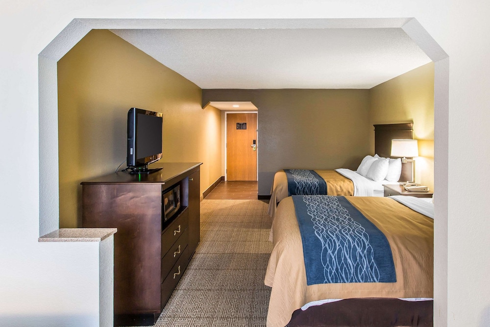 Comfort Inn & Suites Cookeville 14/33