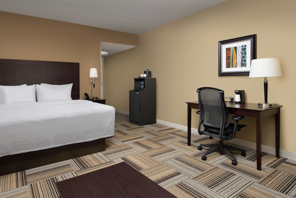 HAMPTON INN KNOVVILLE-EAST, TN photo2