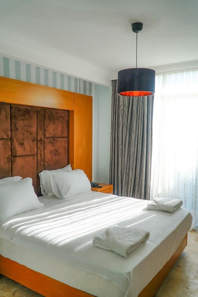 Ali Baba Hotel 15/38