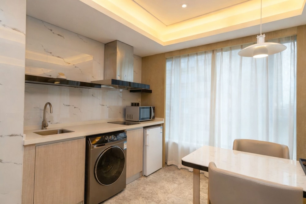 Shenzhen Fy Hotel 8/48