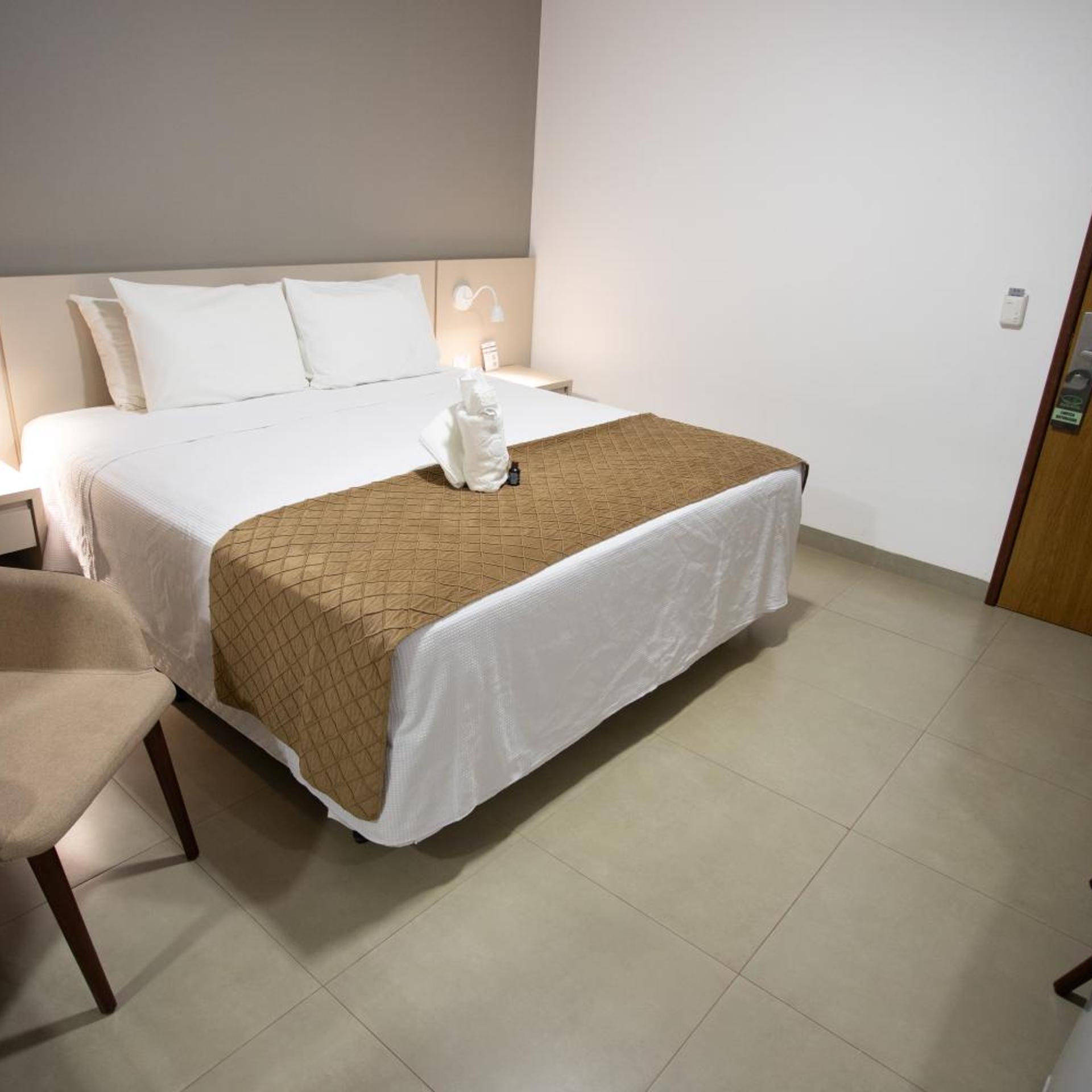 Ellus Hotel 15/50