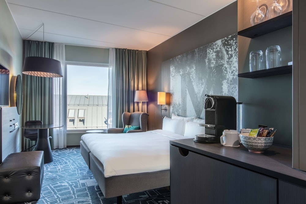 Superior, Twin Beds, RADISSON BLU METROPOL HOTEL, HELSINGBORG 6/10