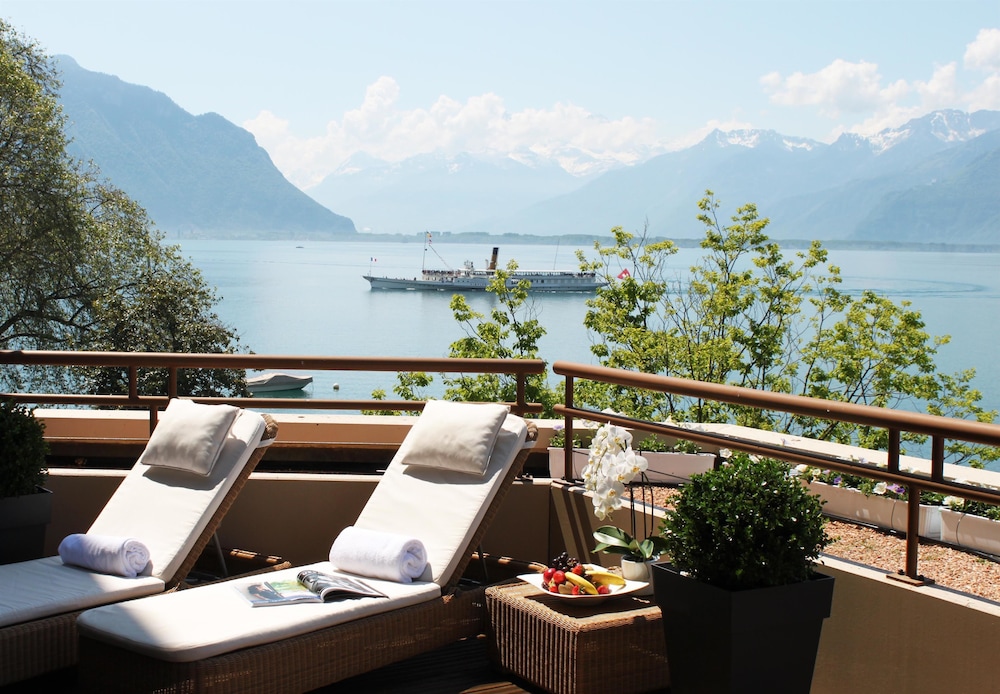 Royal Plaza Montreux Hotel 3/77