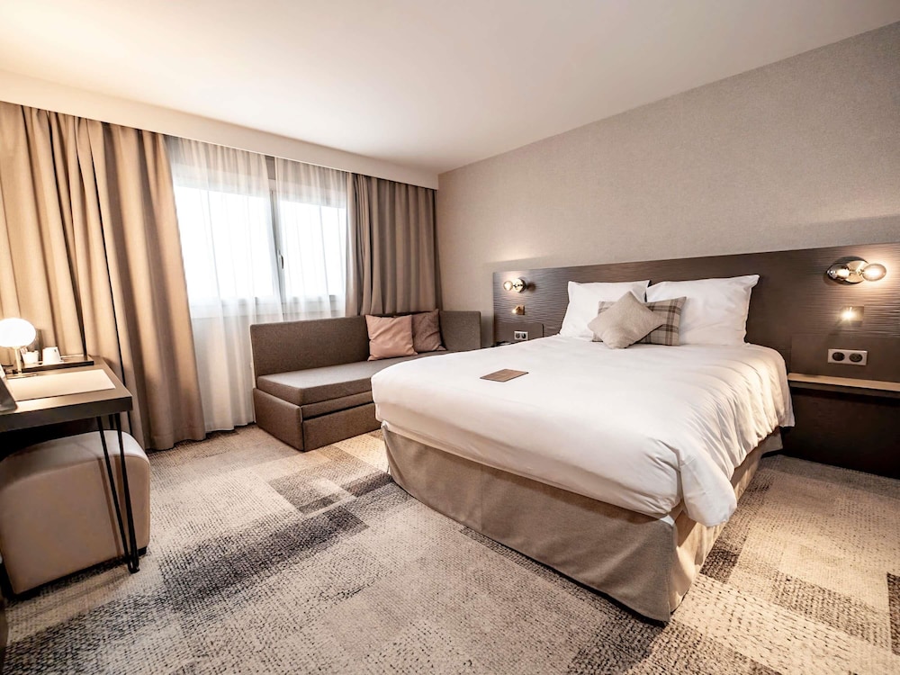 Mercure Bordeaux Lac Hotel 25/77