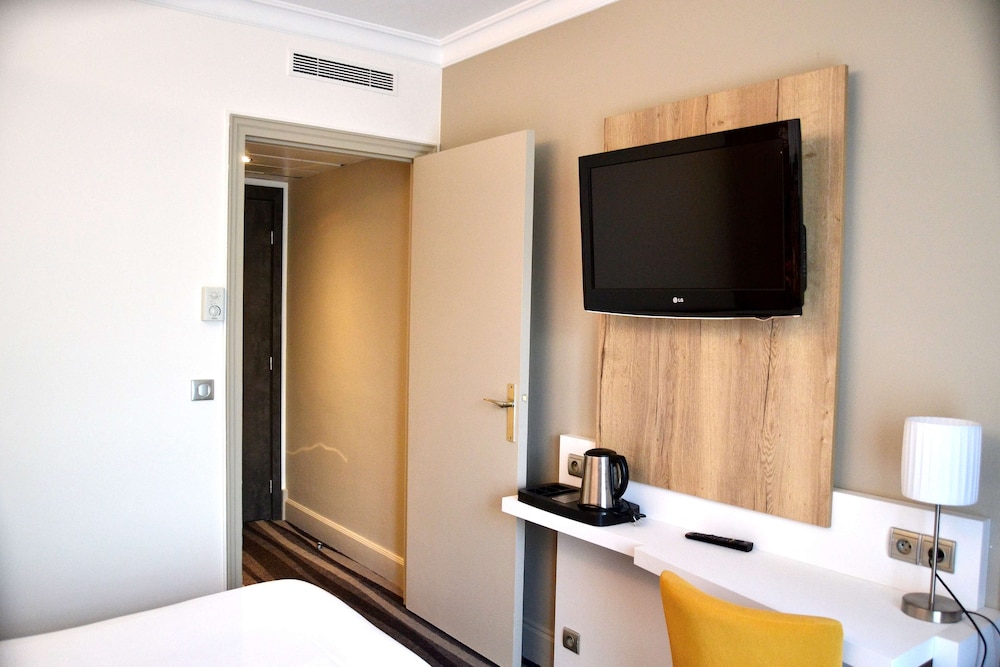 Kyriad Tours Centre 35/44